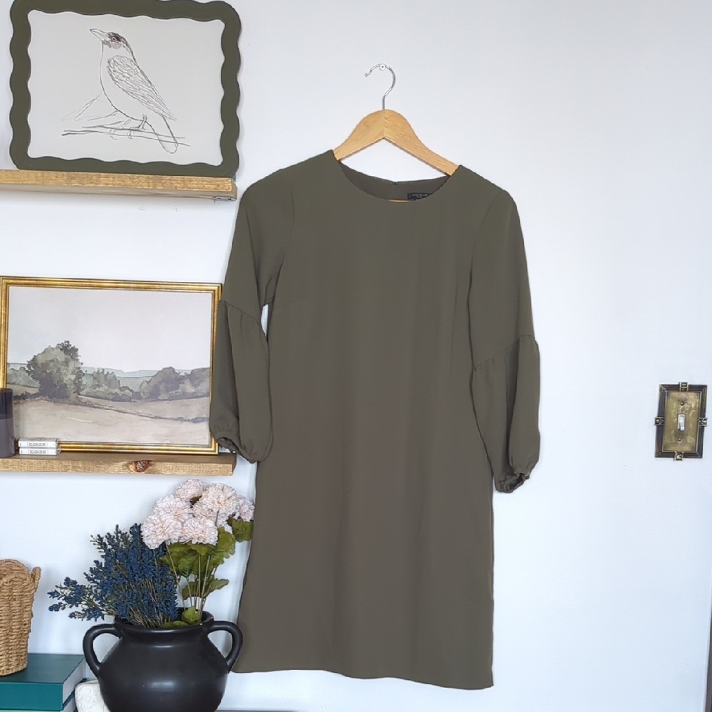 🪞NWT Ann Taylor Green Sheath Dress 3/4 Cuffed Sleeves Size 2P